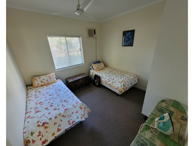 28 Hibiscus Cres, Blackwater QLD 4717