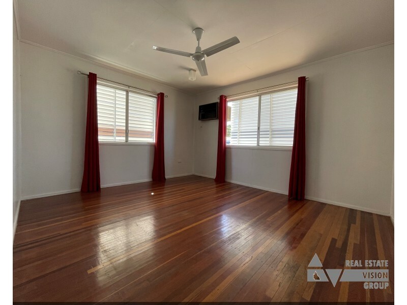 10 Ironbark St, Blackwater QLD 4717