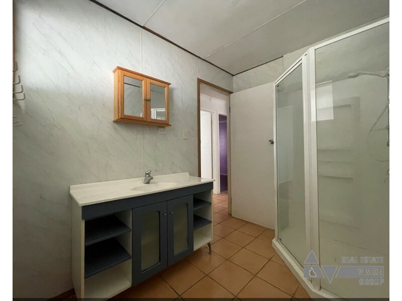 10 Ironbark St, Blackwater QLD 4717