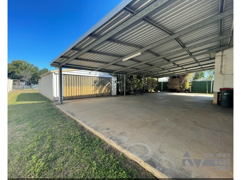 10 Ironbark St, Blackwater QLD 4717