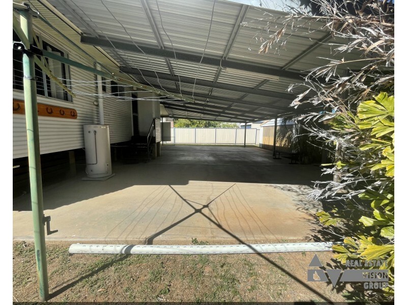 10 Ironbark St, Blackwater QLD 4717