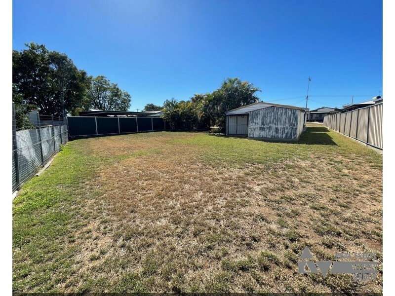 10 Ironbark St, Blackwater QLD 4717