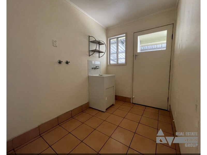 10 Ironbark St, Blackwater QLD 4717