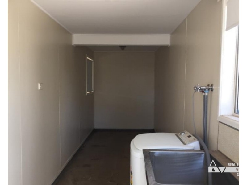 30 Blackall St, Dingo QLD 4702