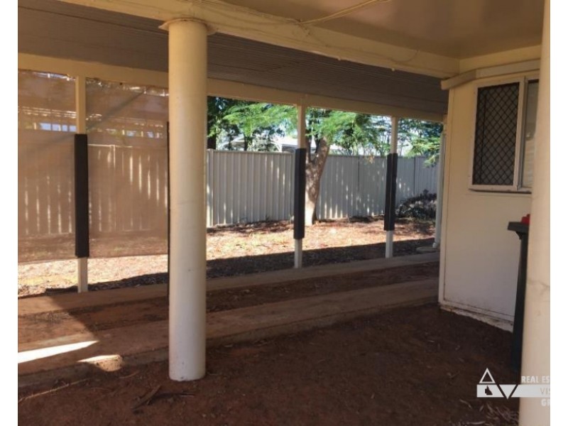 30 Blackall St, Dingo QLD 4702