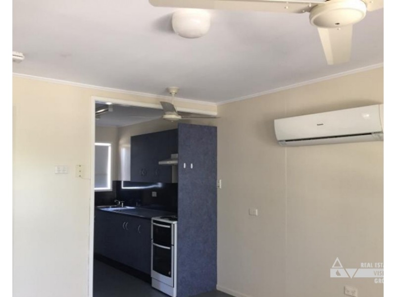 30 Blackall St, Dingo QLD 4702