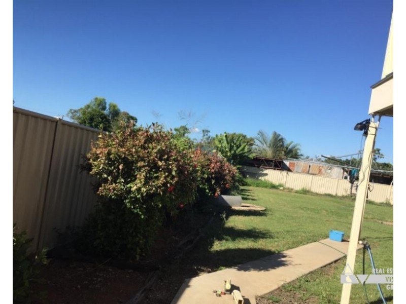 30 Blackall St, Dingo QLD 4702