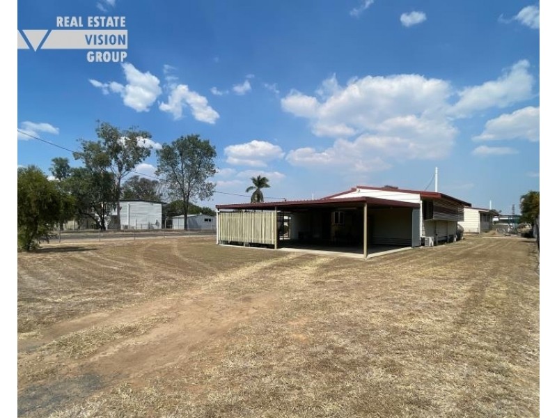 43 Stower St, Blackwater QLD 4717