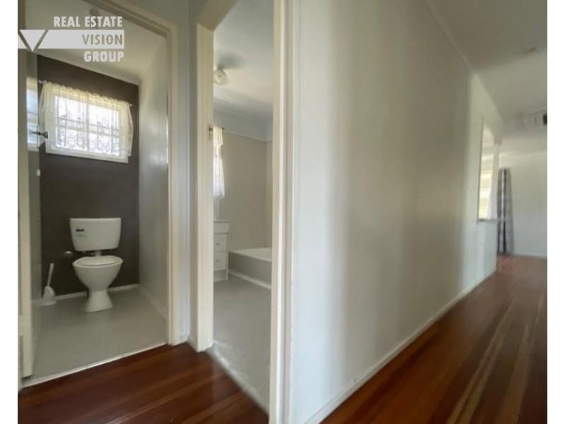 17 Quandong Street, Blackwater QLD 4717