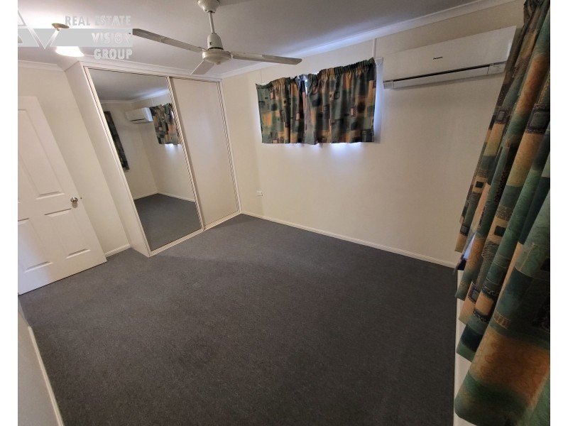 8 Main St, Bluff QLD 4702