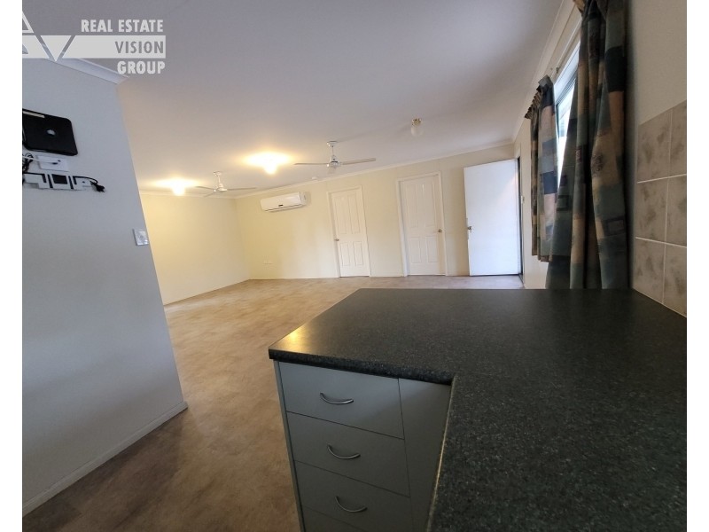 8 Main St, Bluff QLD 4702