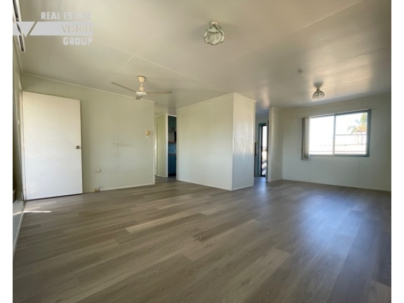 51 Stower, Blackwater QLD 4717