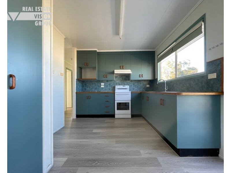 51 Stower, Blackwater QLD 4717