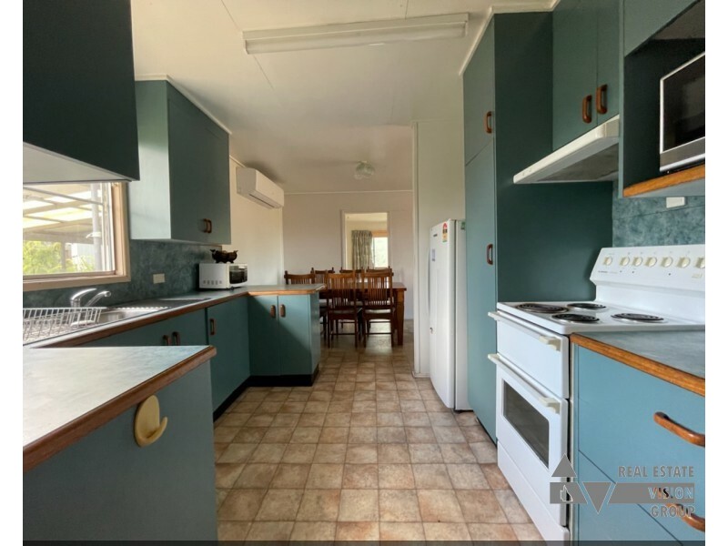 44 Littlefield St, Blackwater QLD 4717