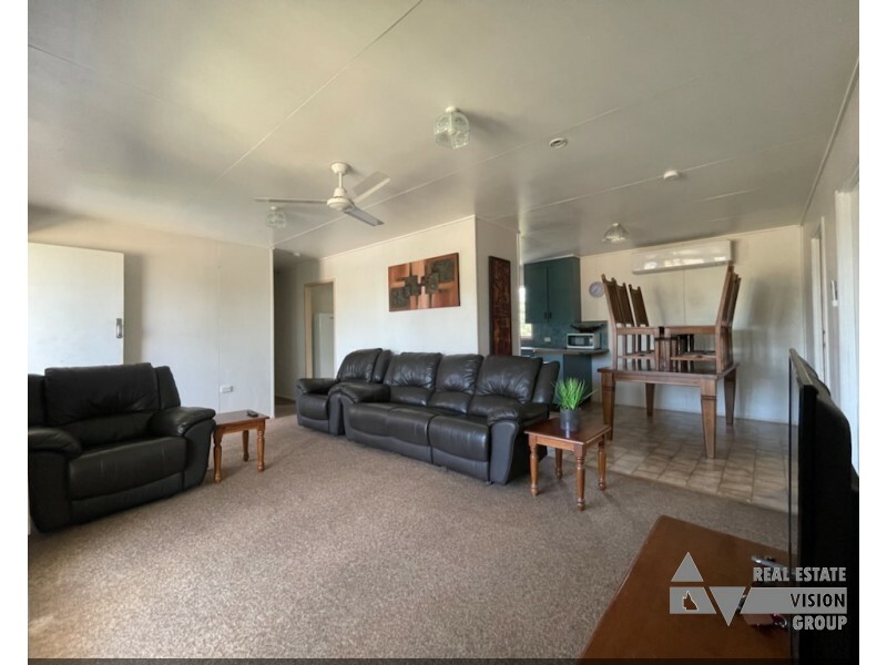 44 Littlefield St, Blackwater QLD 4717