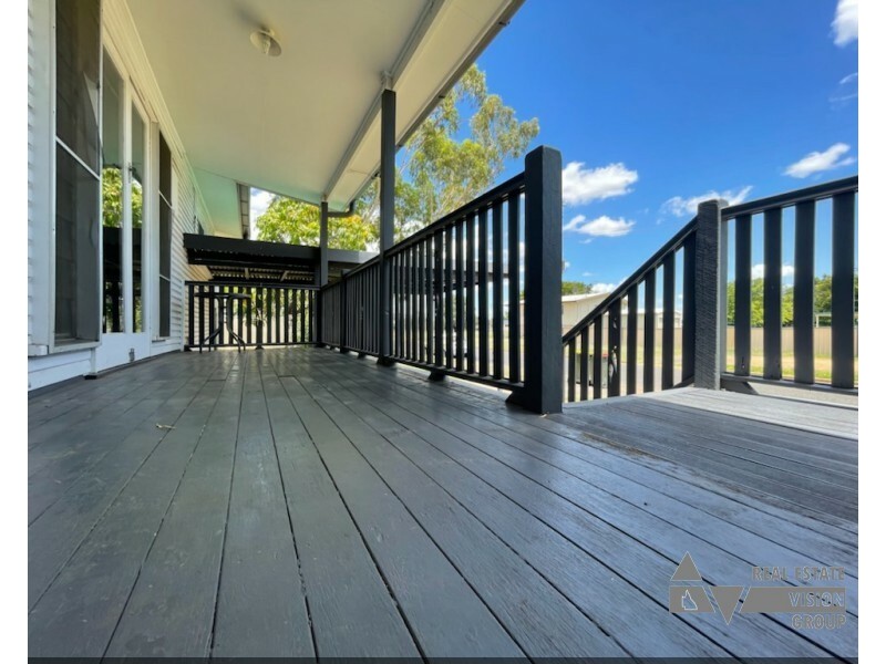 44 Littlefield St, Blackwater QLD 4717