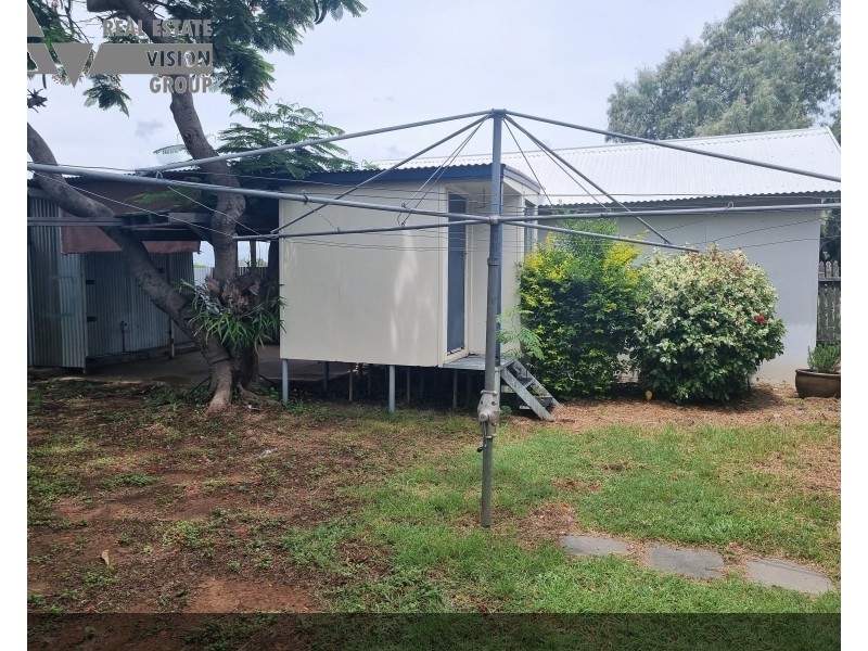 48 Taurus St, Blackwater QLD 4717