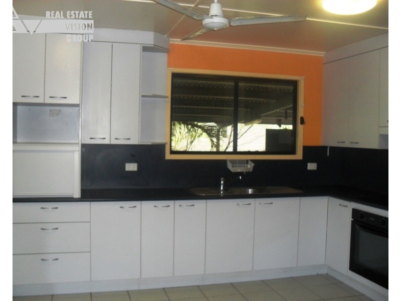 45 Littlefield Street, Blackwater QLD 4717