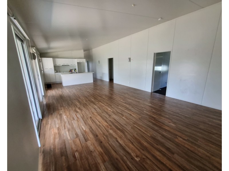 6 Cardinal Ct, Blackwater QLD 4717