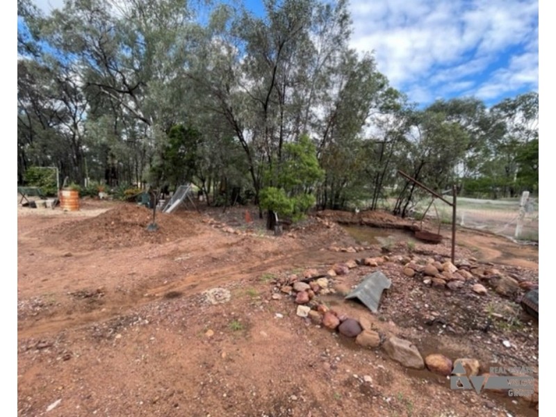MC71527 & MC72005, Sapphire QLD 4702