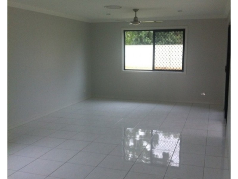 49 Newman Dr, Emerald QLD 4720