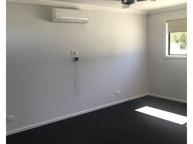 49 Newman Dr, Emerald QLD 4720