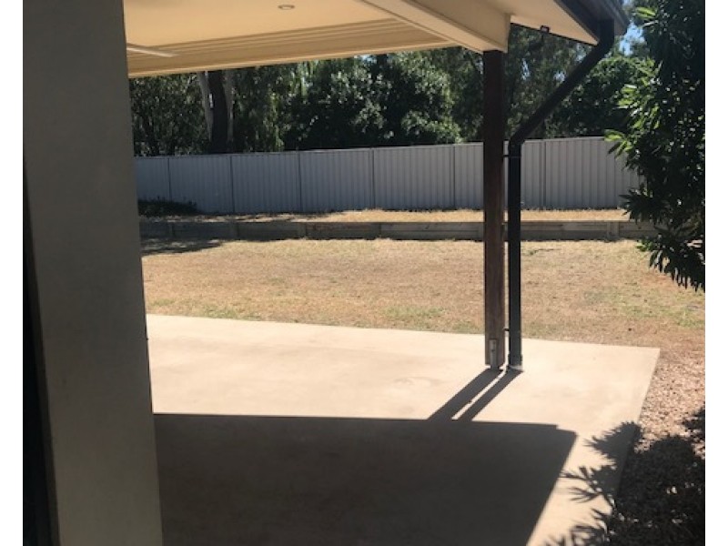 49 Newman Dr, Emerald QLD 4720