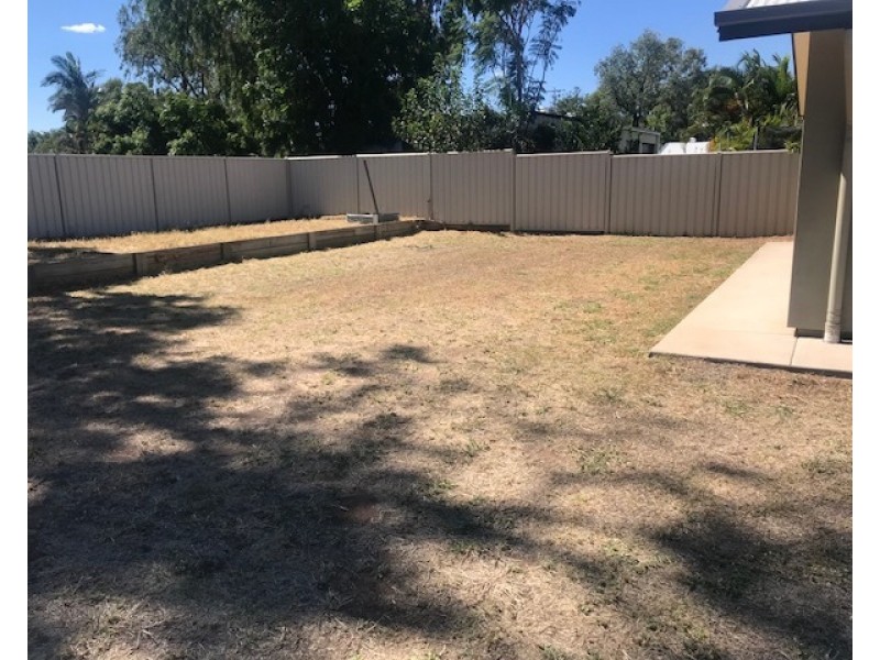 49 Newman Dr, Emerald QLD 4720