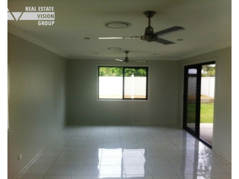 49 Newman Dr, Emerald QLD 4720