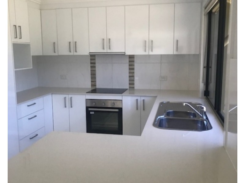 49 Newman Dr, Emerald QLD 4720