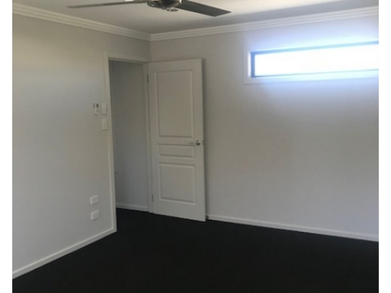 49 Newman Dr, Emerald QLD 4720