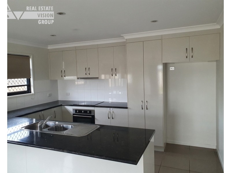 Unit 4/15 Whitney St, Emerald QLD 4720