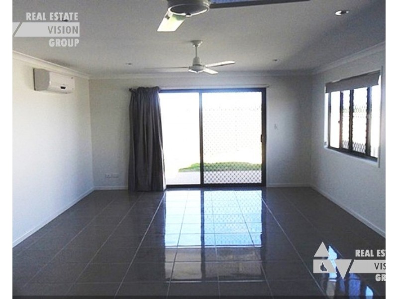 Unit 4/15 Whitney St, Emerald QLD 4720