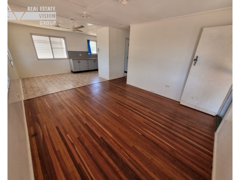 33 Wattle St, Blackwater QLD 4717