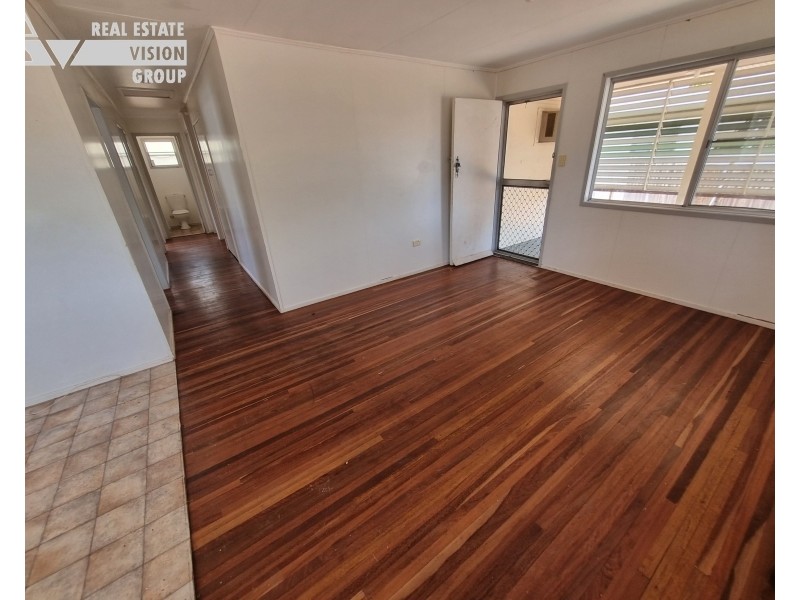 33 Wattle St, Blackwater QLD 4717