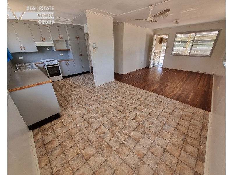 33 Wattle St, Blackwater QLD 4717