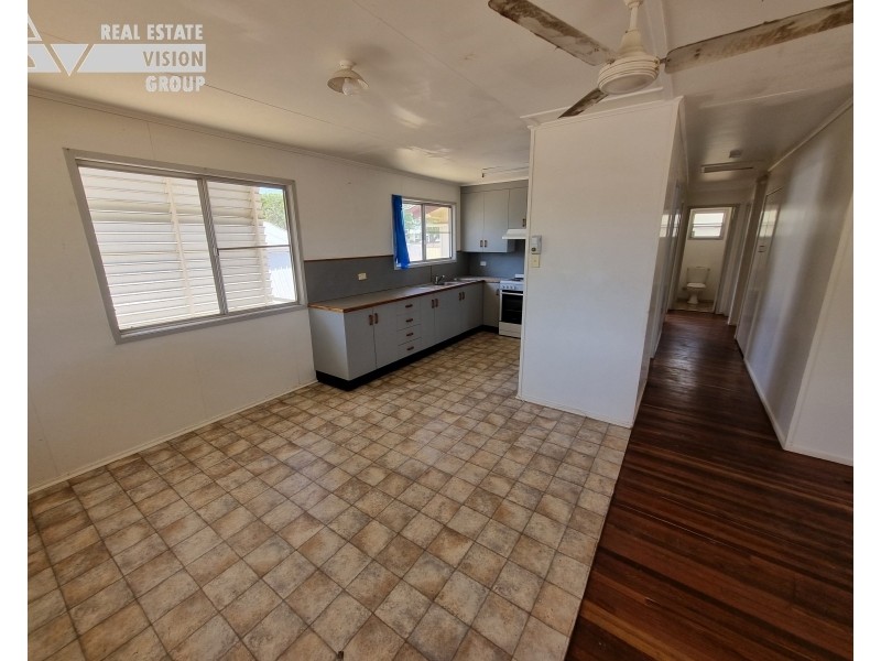 33 Wattle St, Blackwater QLD 4717