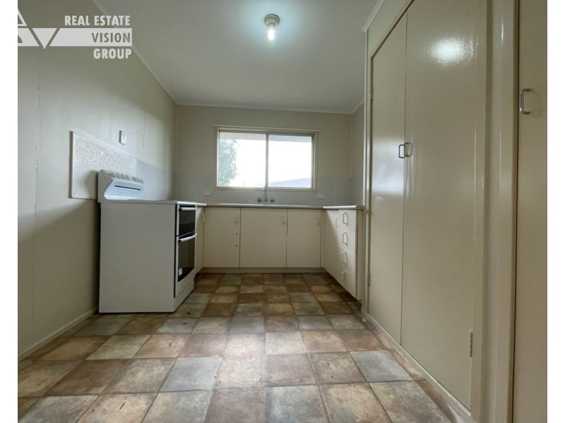 21 Eucalyptus St, Blackwater QLD 4717