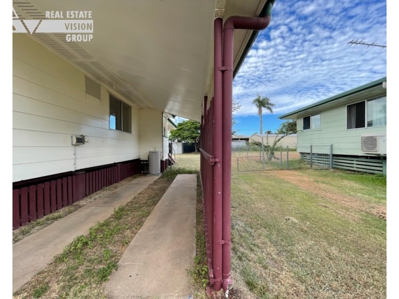 21 Eucalyptus St, Blackwater QLD 4717