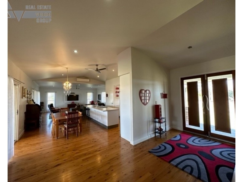 12C Edgewood Dr, Emerald QLD 4720