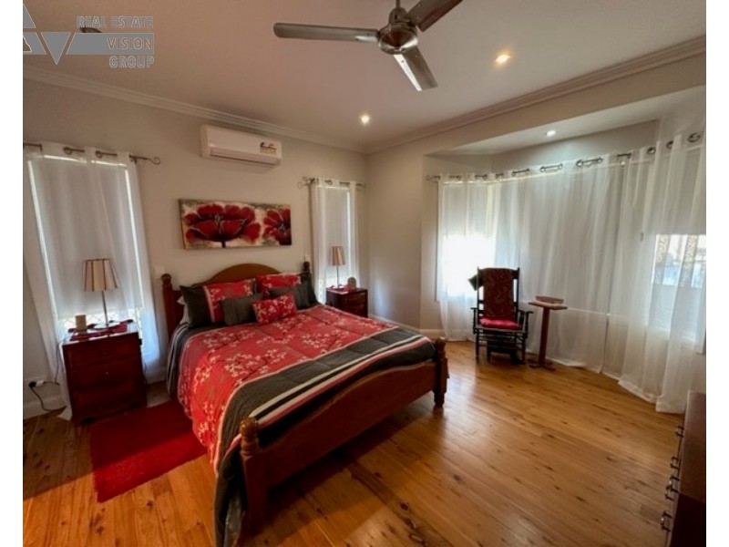 12C Edgewood Dr, Emerald QLD 4720