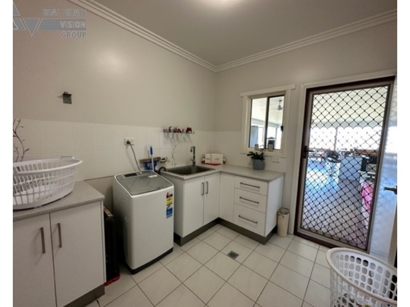 12C Edgewood Dr, Emerald QLD 4720