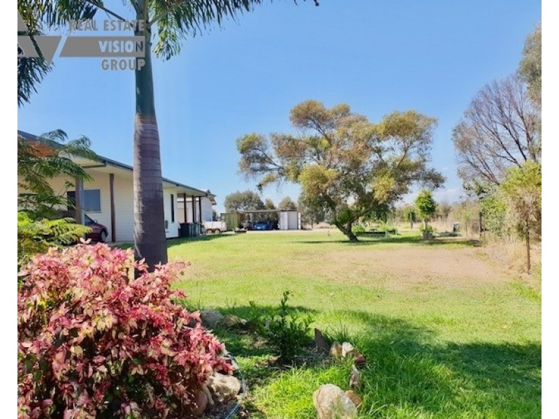 12C Edgewood Dr, Emerald QLD 4720