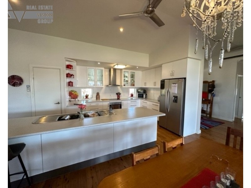 12C Edgewood Dr, Emerald QLD 4720