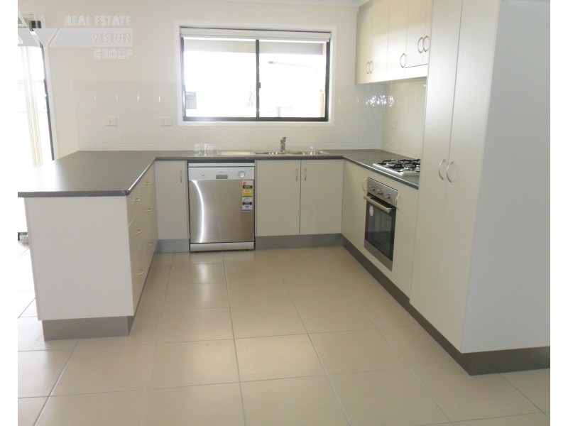 Unit 2/16 Bauman Way, Blackwater QLD 4717