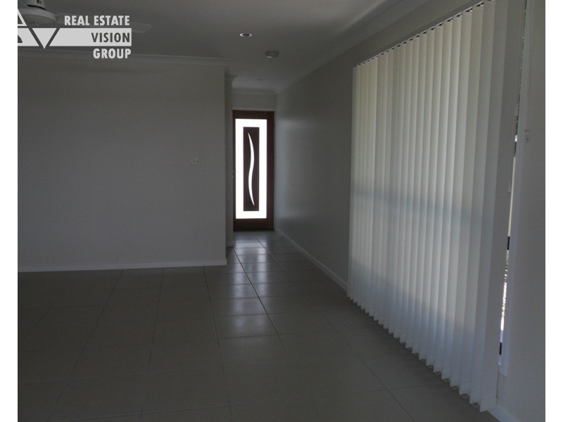 Unit 2/16 Bauman Way, Blackwater QLD 4717