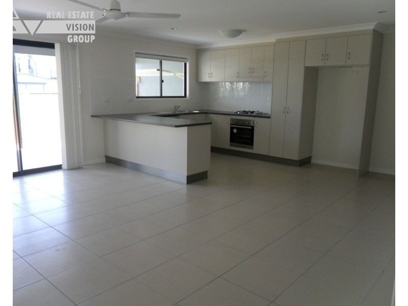 Unit 2/16 Bauman Way, Blackwater QLD 4717