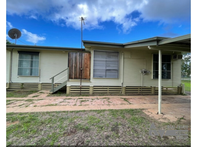 25 Bean Street, Blackwater QLD 4717