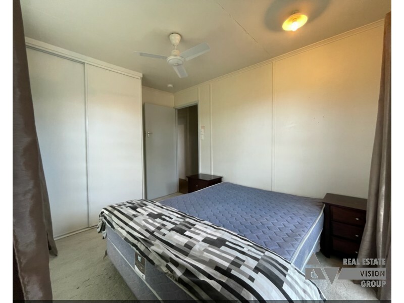 25 Bean Street, Blackwater QLD 4717