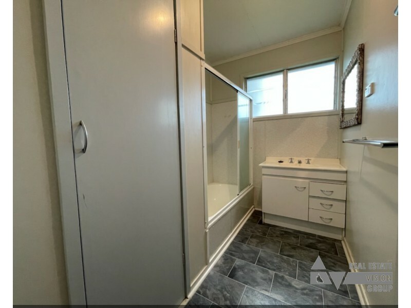 25 Bean Street, Blackwater QLD 4717